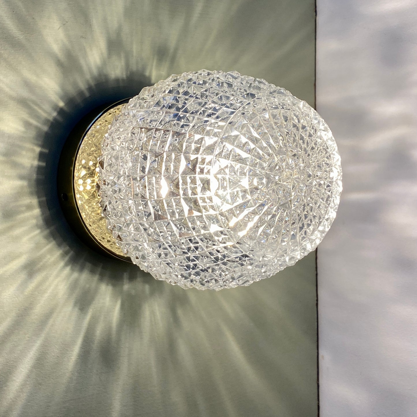 Applique ou plafonnier globe vitnage en verre pointe de diamant