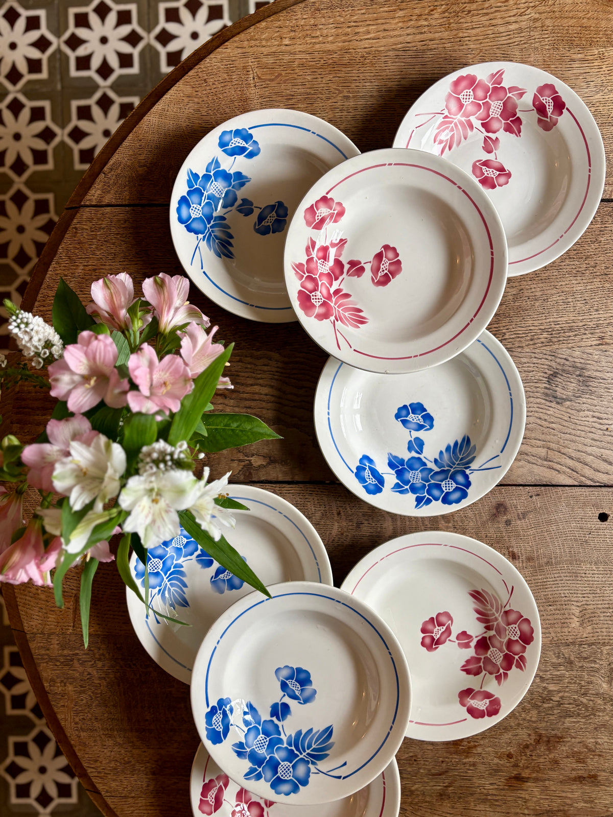 Lot de 8 assiettes creuses vintage, Edmond de Saint Amand -