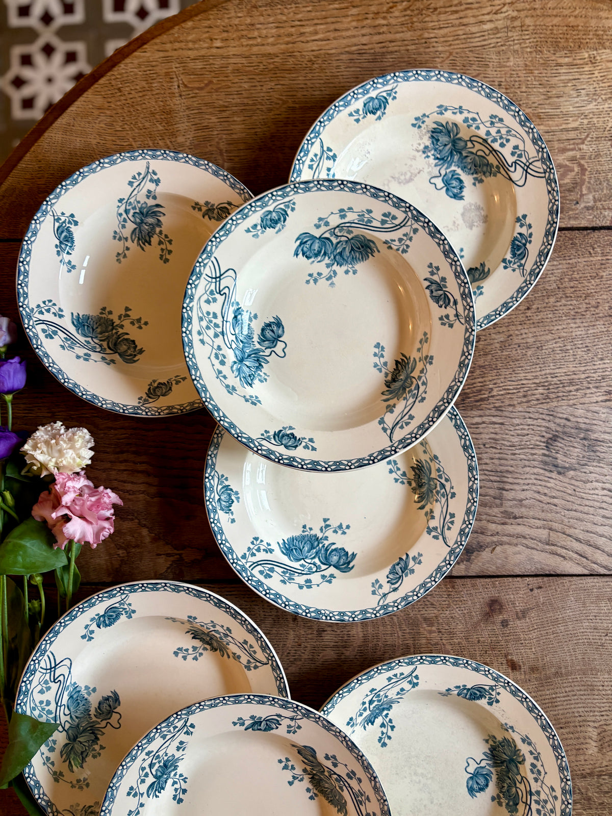Lot de 8 assiettes creuses anciennes en terre de fer, Royat de Sarreguemines