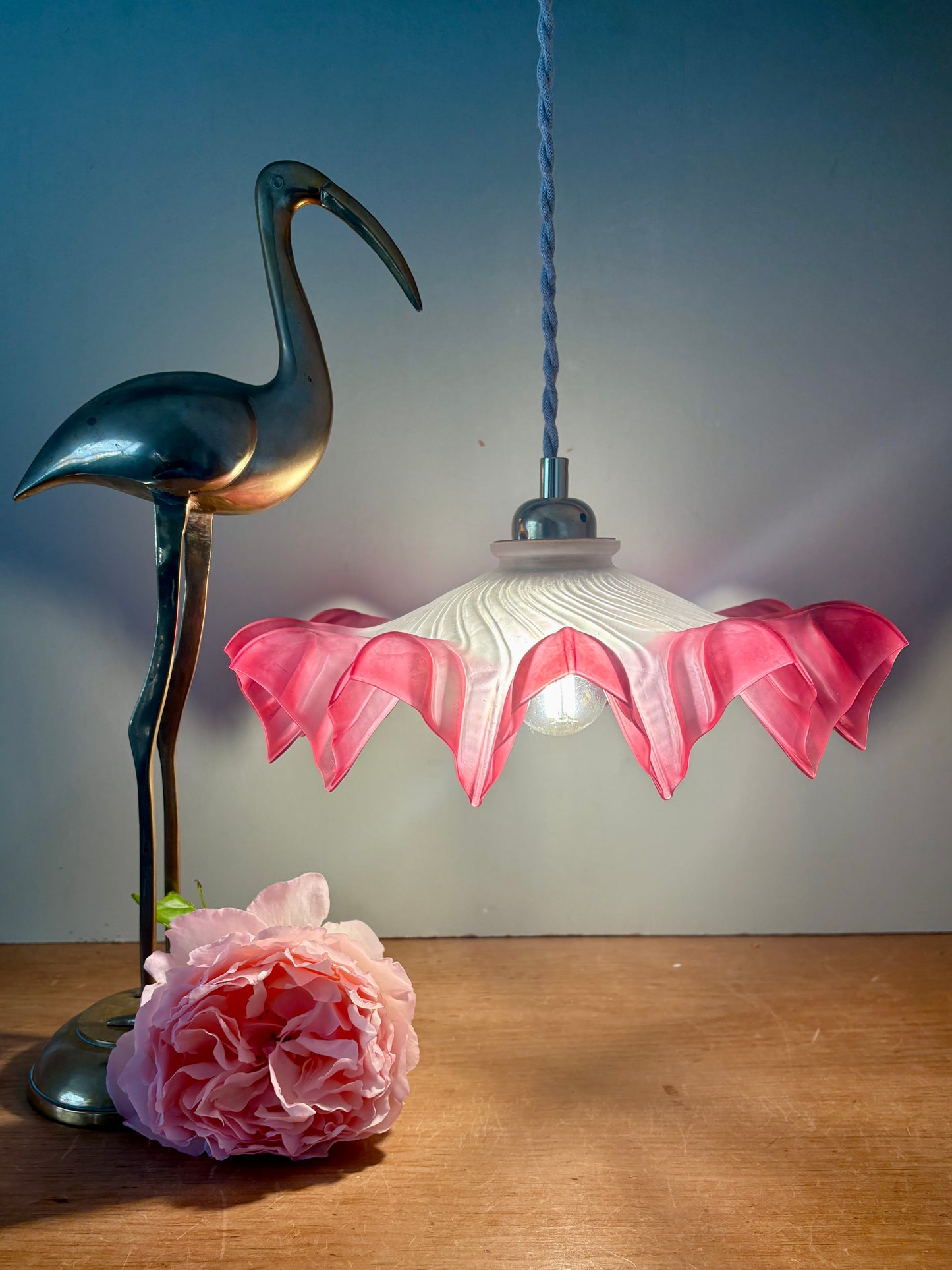 Suspension abat-jour vintage en verre dépoli mi rose mi transparent