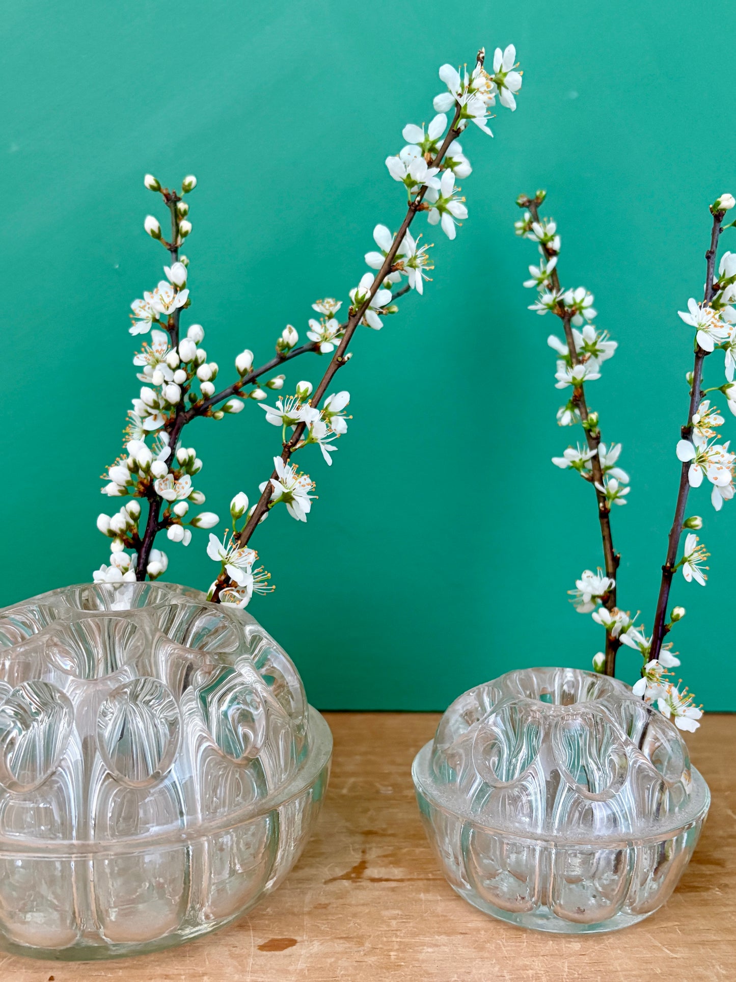 Lot de 2 pique-fleurs vintage en verre