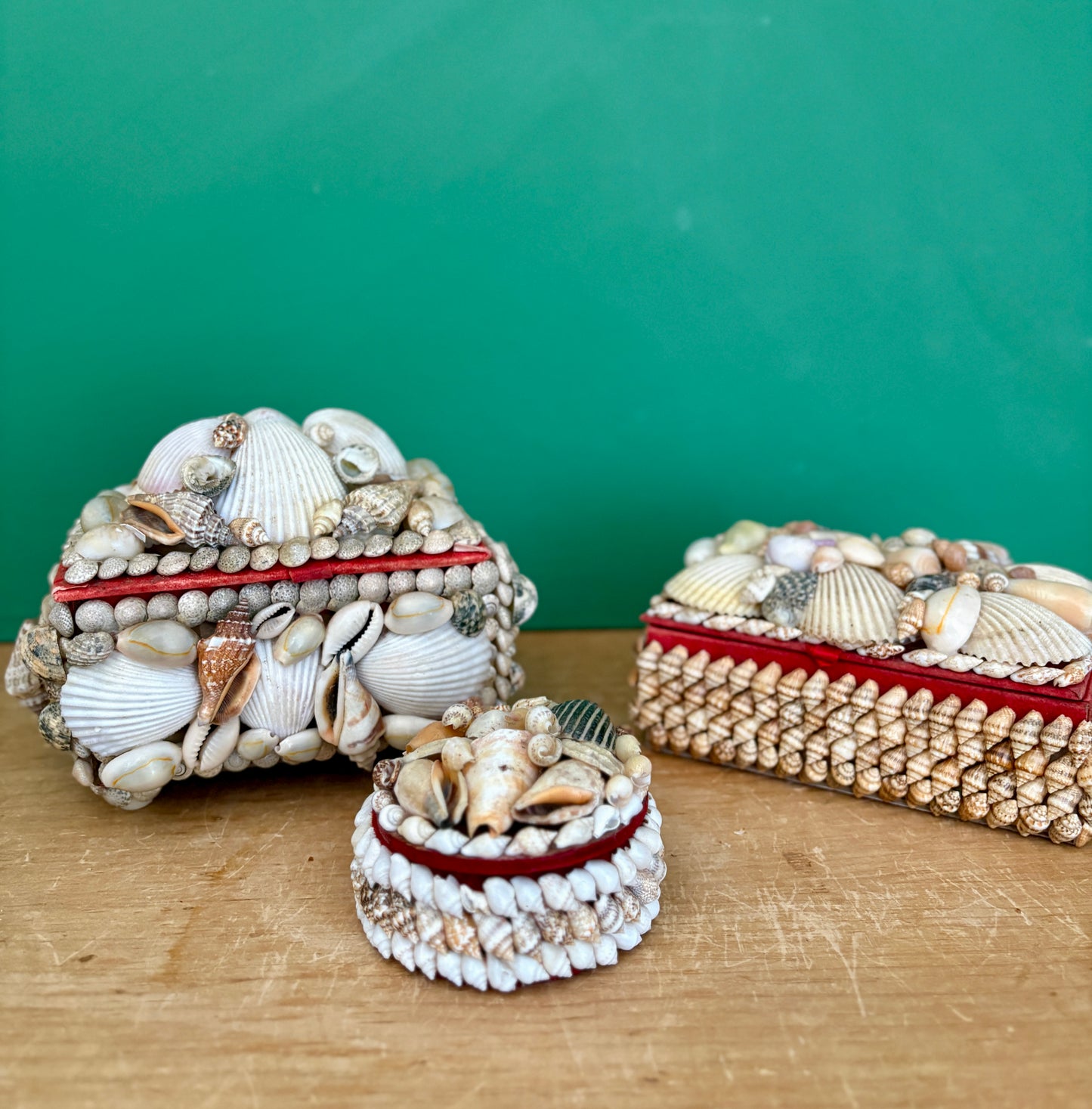 Lot de 3 Anciennes boîtes en coquillages