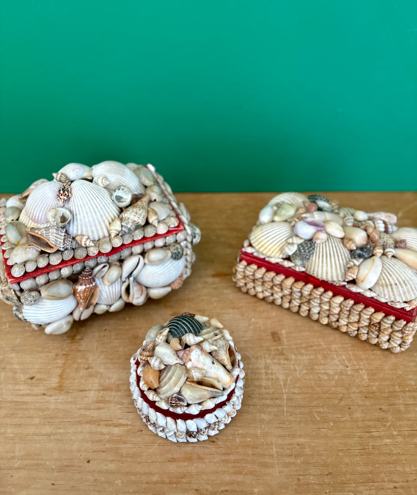 Lot de 3 Anciennes boîtes en coquillages