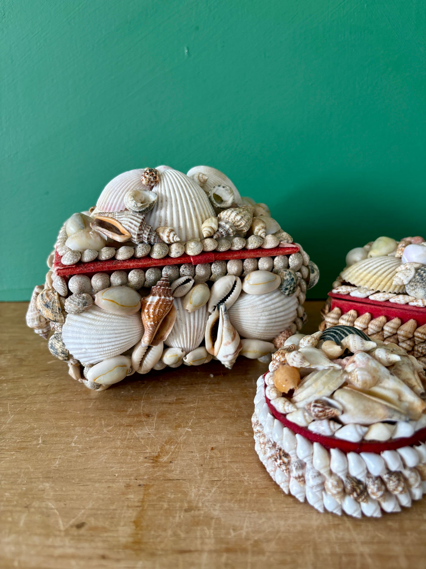 Lot de 3 Anciennes boîtes en coquillages