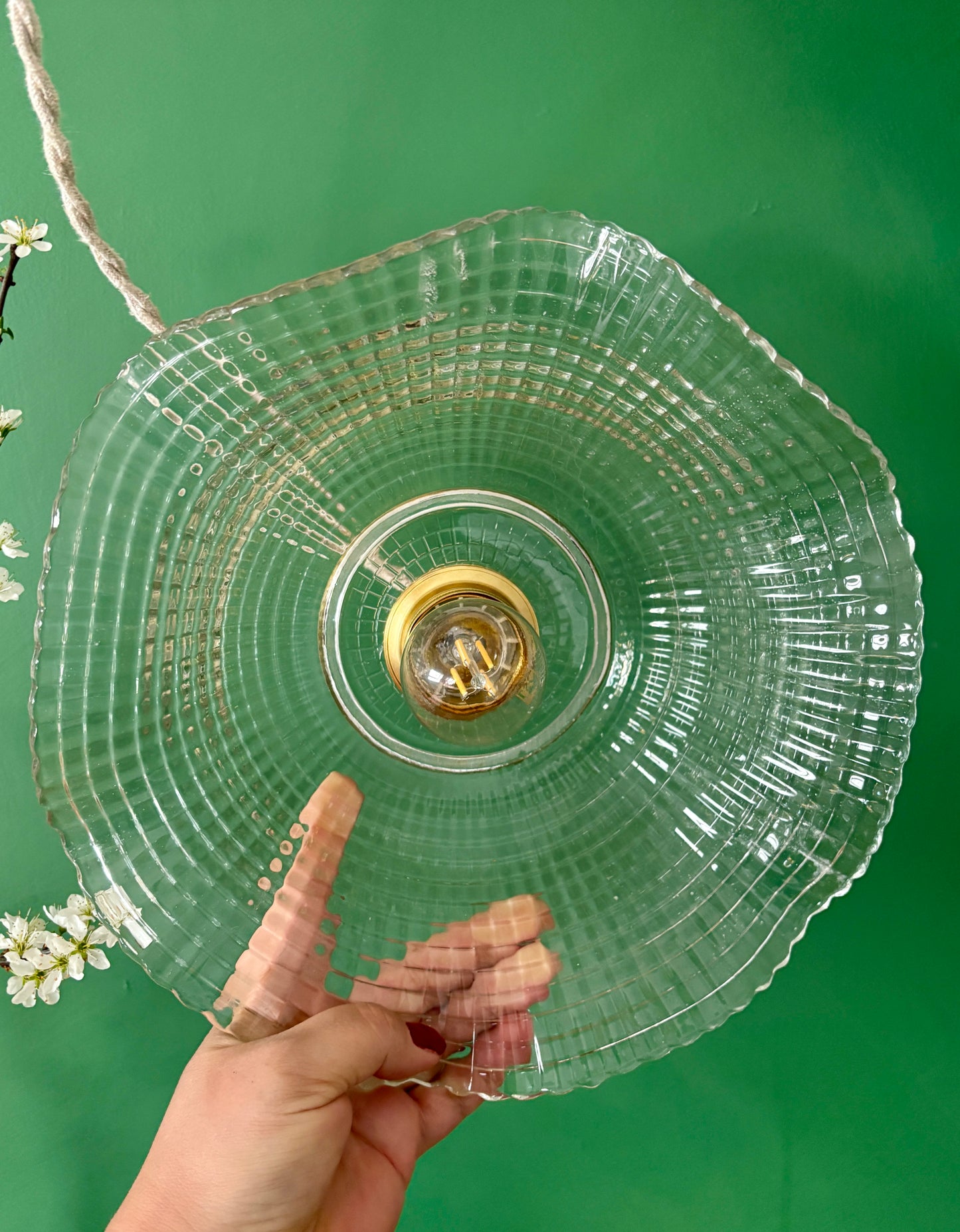 Suspension abat-jour vintage en verre travaillé - collection vaisselle -