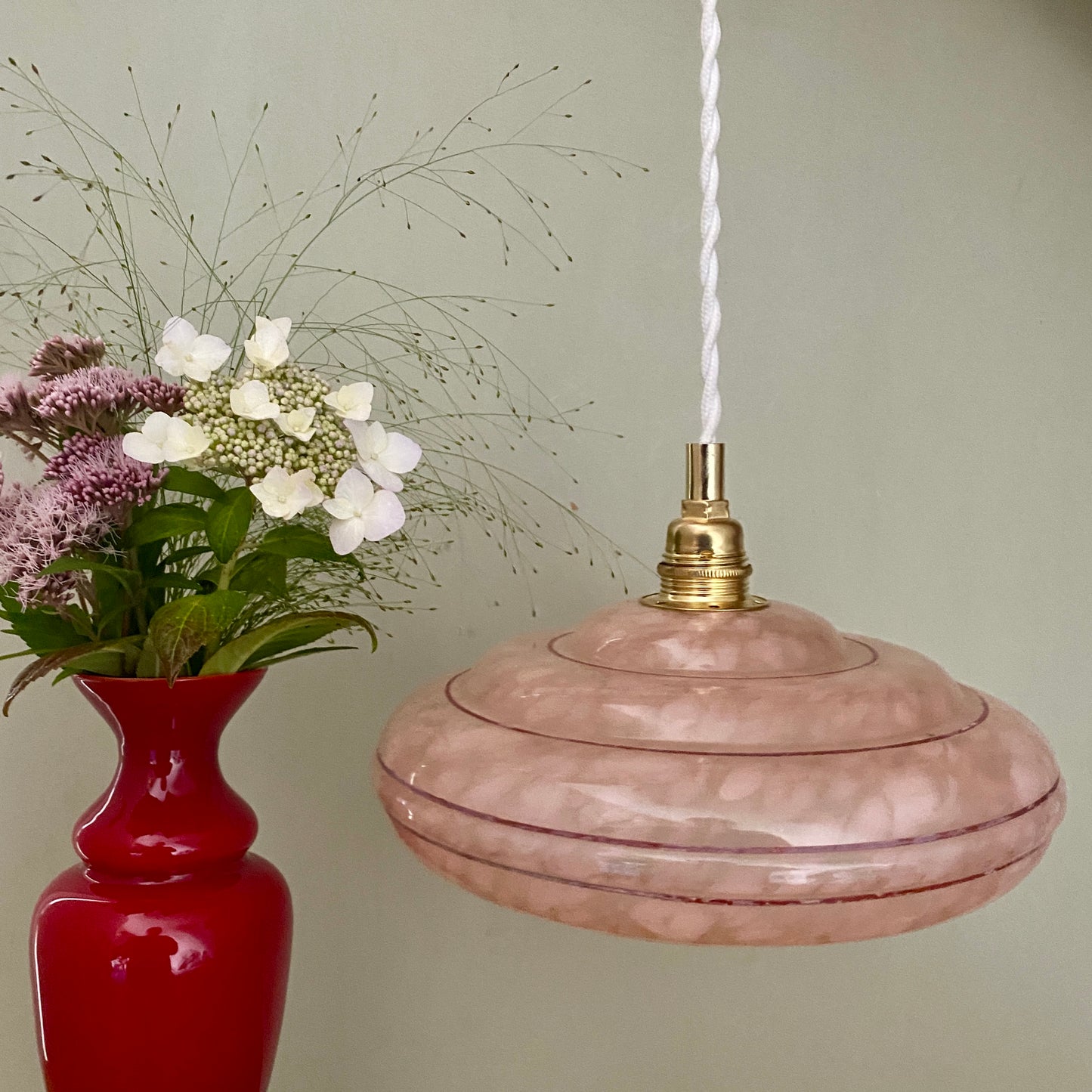 Suspension abat-jour vintage en verre de clichy rose