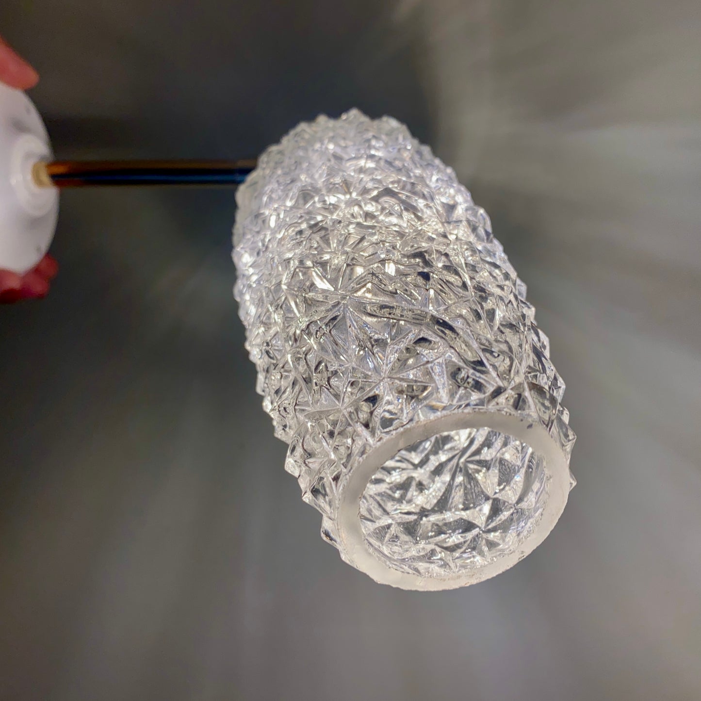 Applique tulipe vintage en verre pointe de diamant