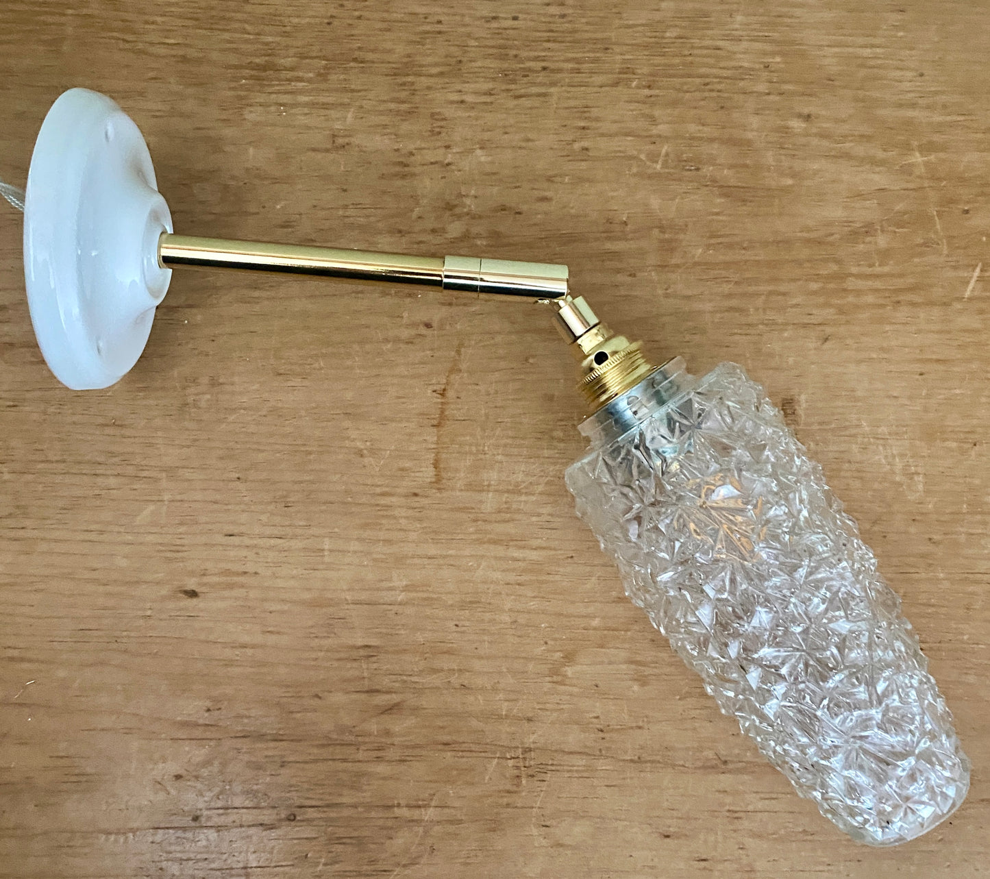 Applique tulipe vintage en verre pointe de diamant