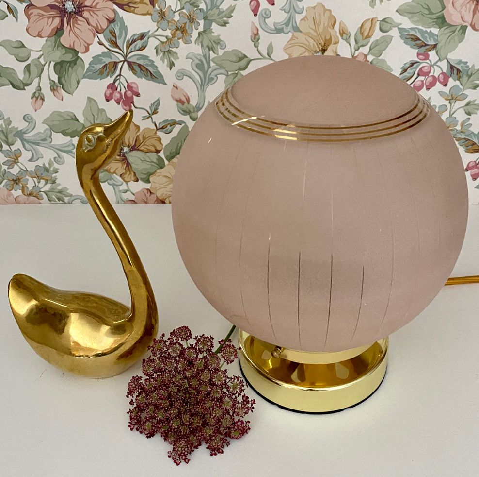 Lampe à poser globe vintage art déco en verre granité rose